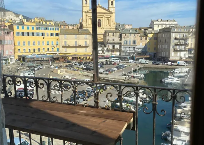 Balcon Sur Le Port