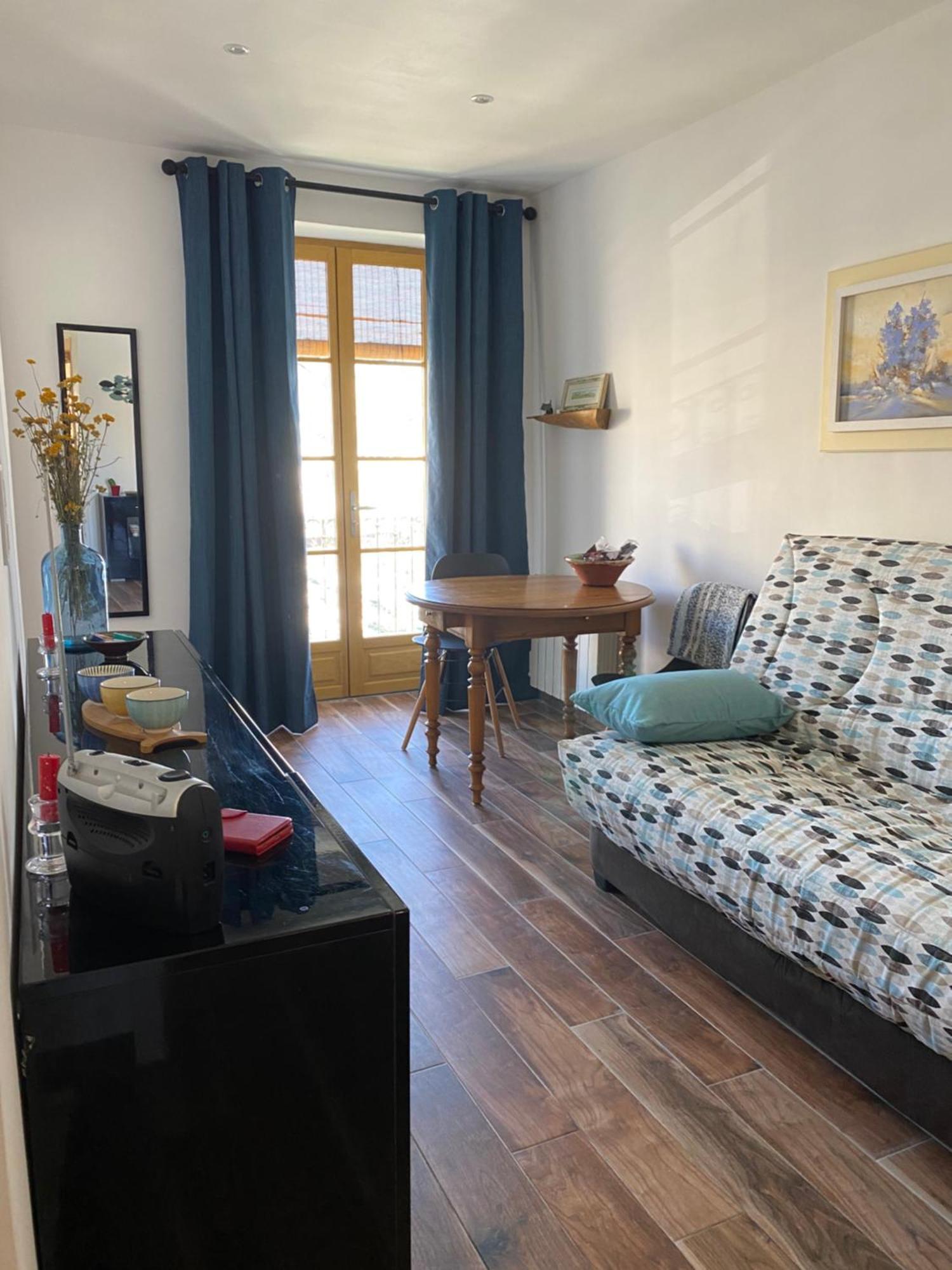 Balcon Sur Le Port Bastia (Corsica)